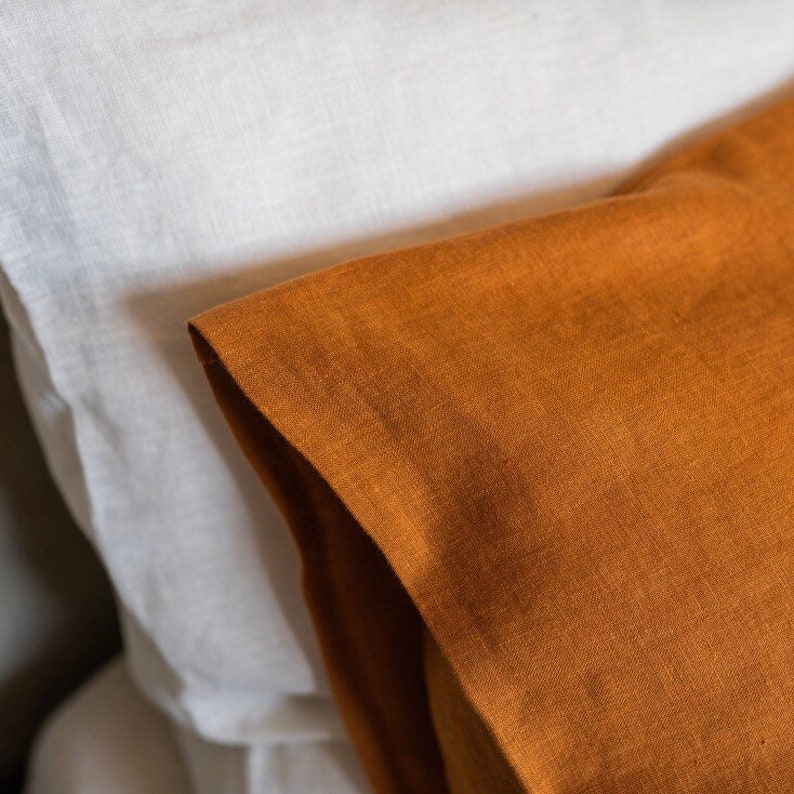 Modern pure linen bedding set supernatural for sensitive skin. organic stonewashed breathable and high quality fabric Anti-allergic