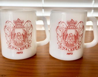 Tazas vintage de vidrio de leche federal con el escudo de la escuela secundaria Walker de 1972