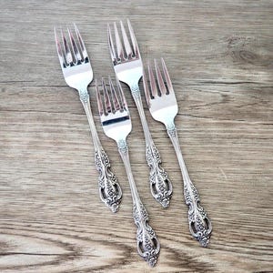 Oneida Renoir-Pembrooke Stainless Steel SALAD Forks – Set of 4 Vintage 1991 Floral Pierced Pattern