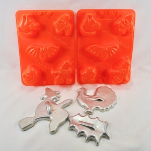 Vintage Halloween Jello Jigglers Molds (2) Vintage Seasonal Cookie Cutters (3) Witch Turkey Holly Leaf