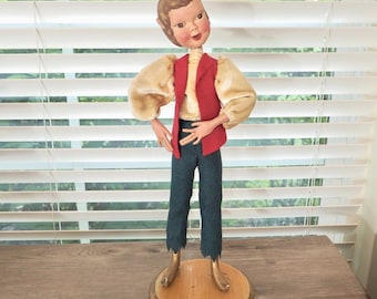 Figura de elfo vintage hecha a mano: decoración de arte popular de mediados de siglo, 43 cm de alto