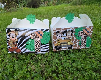Micky safari inspired party favor box. Safari favor boxes. Micky Safari number personalized boxes, mouse safari candy boxes.
