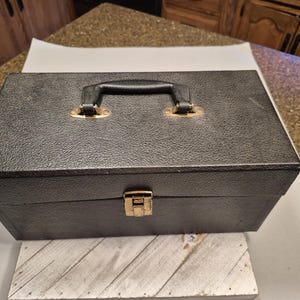 8 Track Tape Case - 1970&#39;s Era - Holds 15 Total  8 Track Tapes
