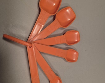 Tupperware Measuring Spoon Set - 1970's