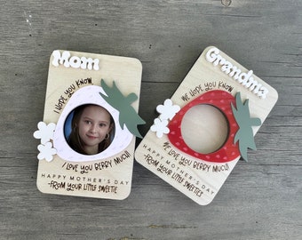 Fridge Photo Magnet, custom photo frame magnet, strawberry magnet, Mom photo magnet, Grandma photo magnet, Mother’s Day gift, Mom gift