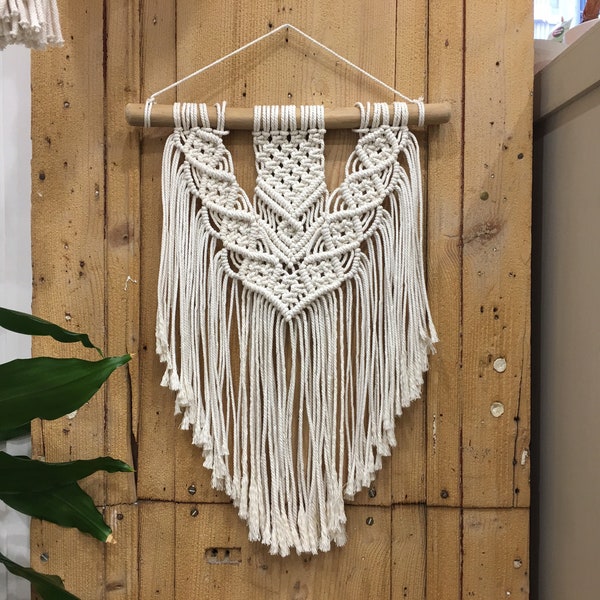 Macramé mural "GOYA" en fil coton pour la décoration d'intérieur