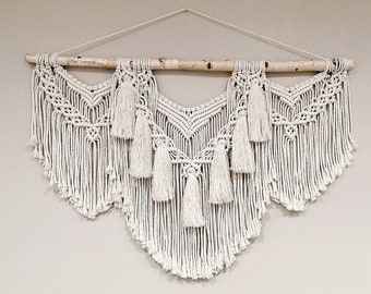 Large macramé wall hanging “FOLÏA”