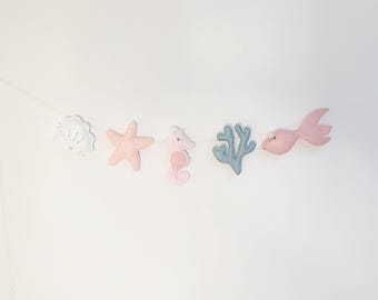 Under the sea Felt Garland bunting/banner. Hanging wall decor Nursery. Personalised pink, peach, cream. Seahorse, starfish, pearl clam shell