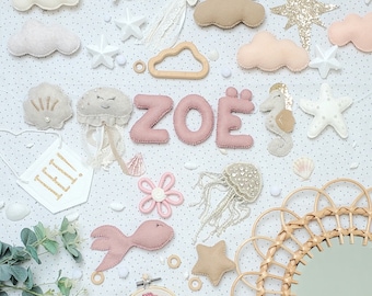 Under the sea Garland. Girl name bunting. Neutral sign. Ocean Nursery decor. Felt. Personalised. Seahorse. Starfish. Shell. Clam. Jellyfish