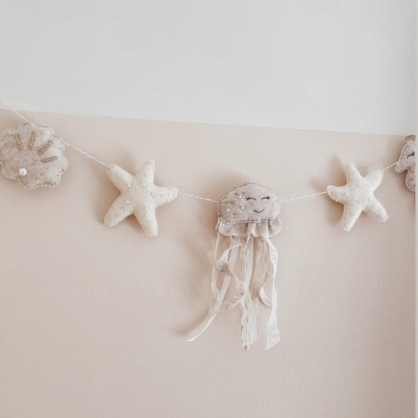 Under the sea Nursery Garland bunting banner wall hanging decor mobile felt cord personalised neutral. Ocean theme seahorse starfish