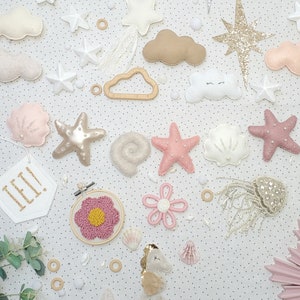 Under the sea Shell Garland. Felt Ocean Bunting. Nursery Neutral banner. Gold/Beige/antique peach blush starfish. Baby gift