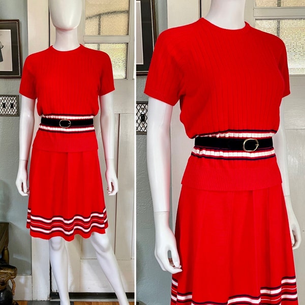 True Vintage 70s Small red with blue and white sweater knit Skirt Set
