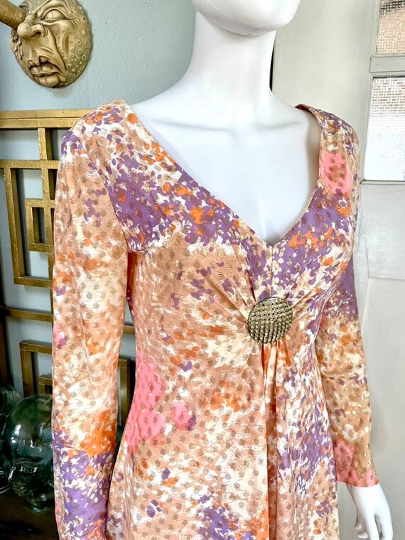 True Vintage 70s Medium lavender and pink and gol… - image 5