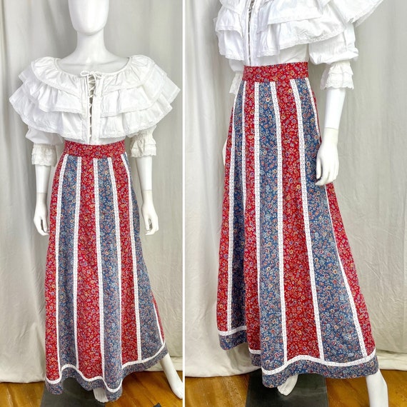 True Vintage 70s Medium Large red and blue calico… - image 1