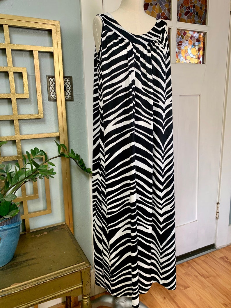Vintage 70s Zebra Print Nightgown by Boutique New York M L