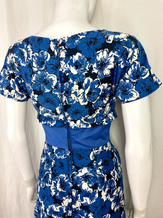 True Vintage 50s XSmall blue floral cotton wiggle… - image 9