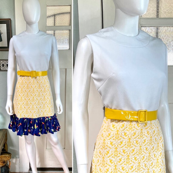 True Vintage 70s Medium yellow and white belted d… - image 1