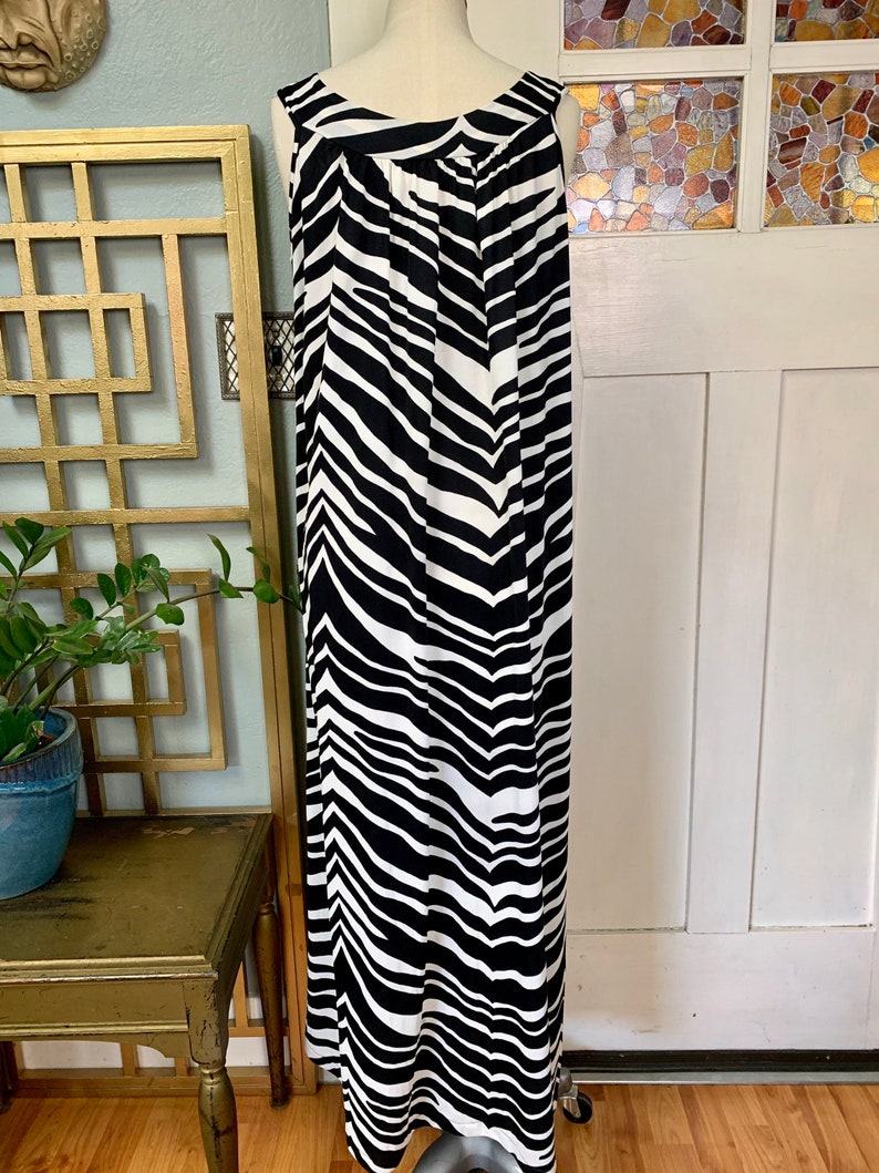 Vintage 70s Zebra Print Nightgown by Boutique New York M L