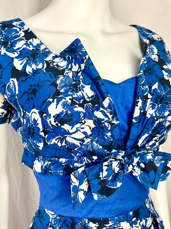 True Vintage 50s XSmall blue floral cotton wiggle… - image 5