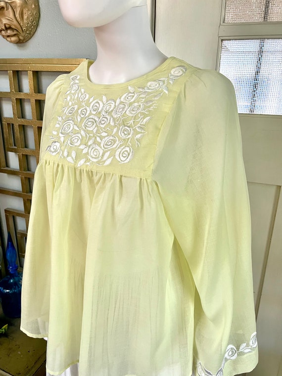 True Vintage 70s Small pale Yellow Voile embroide… - image 7