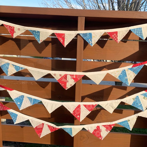 Patriotic Independence Day Banner/Vintage Red White Blue Quilt Banner/Fourth of July Primitive Quilt Banner/Red White Blue Patriotic Garland