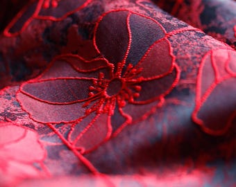 Floraler Jacquard-Stoff, weinroter Blumenstoff, linear strukturierter Stoff, weicher Stoff, Oberbekleidung für Modedesigner, A271