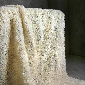 Krämfärgat tyg, veckat tyg, dimensionellt tyg, texturerat tyg, förtjockat tyg, kreativt tyg, siluetttyg, metervara, A362-2 bild 8