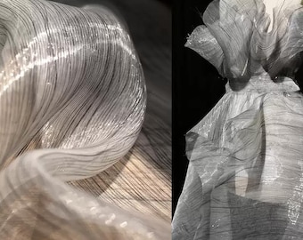 Tkanina organza szaro-czarna, przezroczysta siateczka, tkanina o liniowej fakturze, tkanina błyszcząca, tkanina designerska, tkanina odzieżowa, na metry, A241