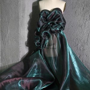 Flüssiges Wasser-glasiertes Garn Gewebe, Grün transparenter Gaze-Stoff, Glänzender Stoff, Umweltfreundlicher Stoff, Designer-Stoff, Meterware, A18-1 Dark Green