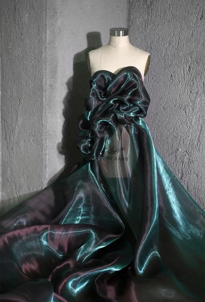 Flüssiges Wasser-glasiertes Garn Gewebe, Grün transparenter Gaze-Stoff, Glänzender Stoff, Umweltfreundlicher Stoff, Designer-Stoff, Meterware, A18-1 Dark Green