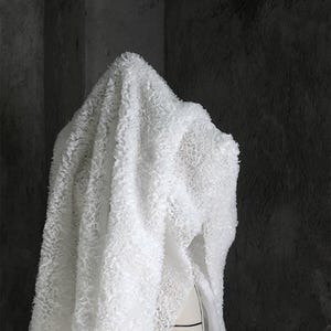 Krämfärgat tyg, veckat tyg, dimensionellt tyg, texturerat tyg, förtjockat tyg, kreativt tyg, siluetttyg, metervara, A362-2 Vit