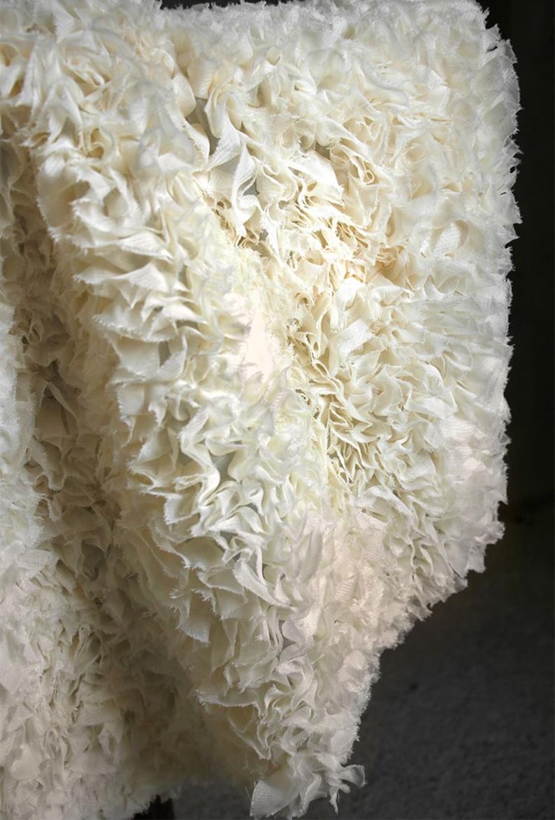 Krämfärgat tyg, veckat tyg, dimensionellt tyg, texturerat tyg, förtjockat tyg, kreativt tyg, siluetttyg, metervara, A362-2 bild 5