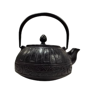 Antique Japanese Tetsubin Cast Iron Water/Teapot 1900’s Excellent