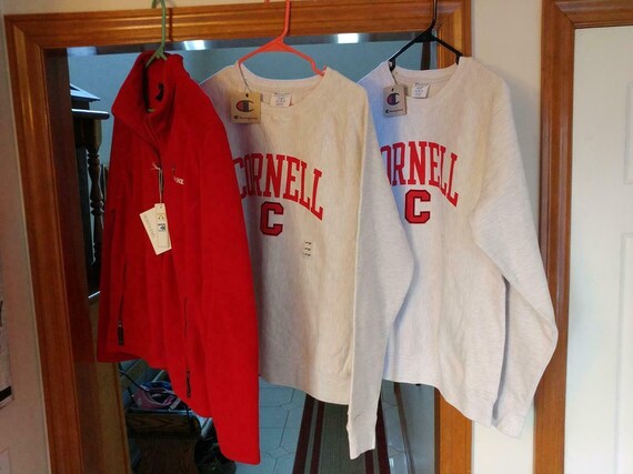 1324---Lot of 3 Cornell womens sportswear items -