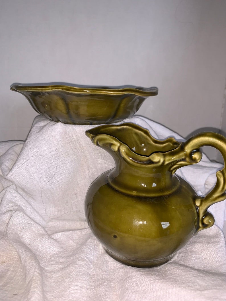 1970/'s McCoy Avocado color Small Pitcher and Bowl
