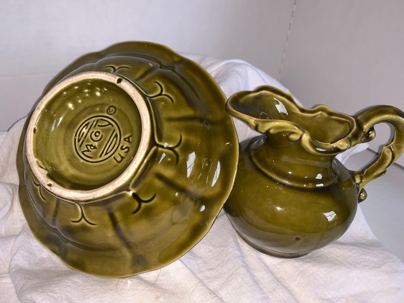 1970/'s McCoy Avocado color Small Pitcher and Bowl