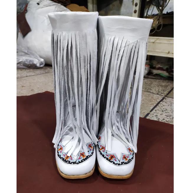 Vintage White Lamb Leather Fringe Beaded Moccasins Boots For Unisex
