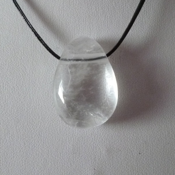 You are purchasing a rock crystal pendant in the shape of a teardrop and drilled crosswise. An approx. 60 cm long artificial leather strap is included!! Healing stone!!