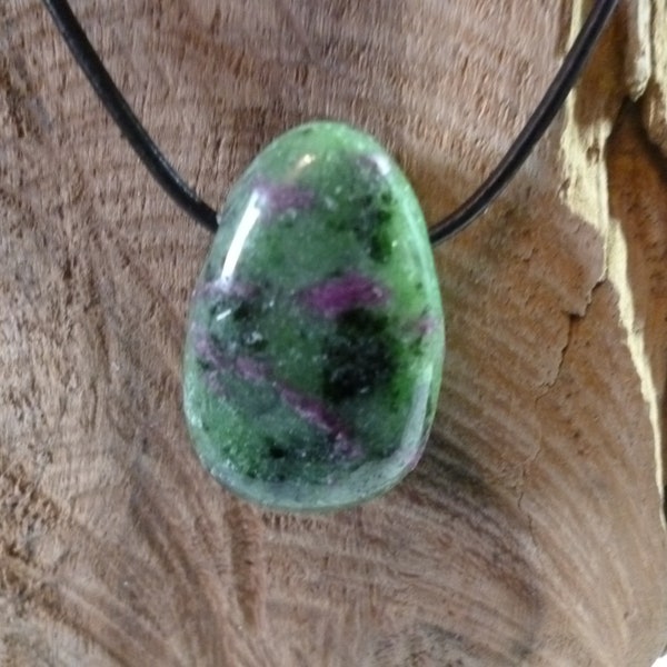 Ruby-zoisite = gemstone pendant + an approx. 60 cm long leather strap/healing stone, e.g. the ruby-zoisite brings creativity and much more