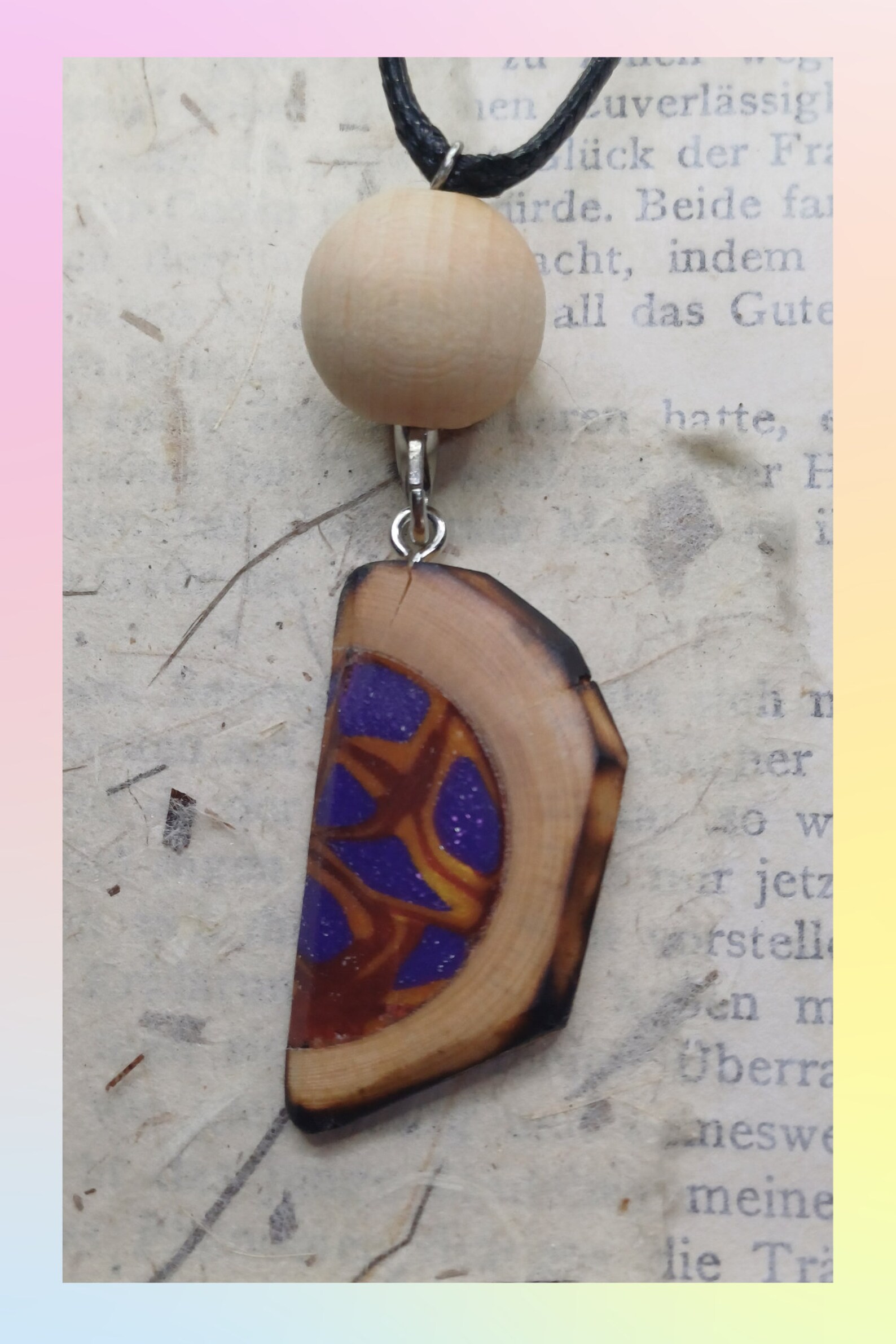 Violett-Holz Design
