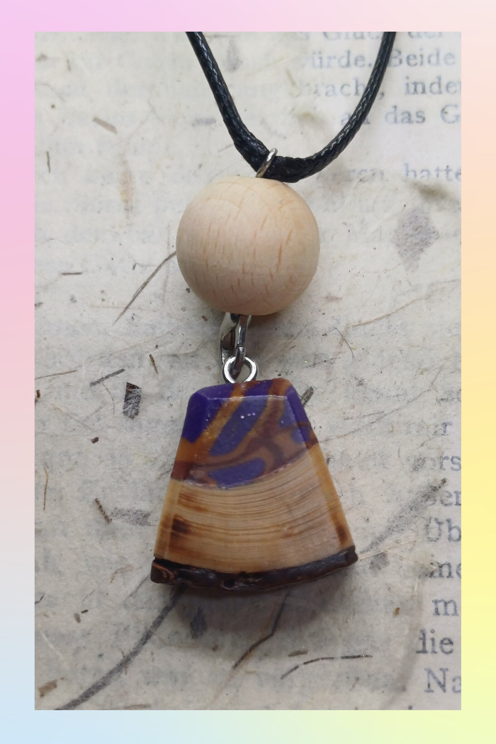 Violett trifft Holz