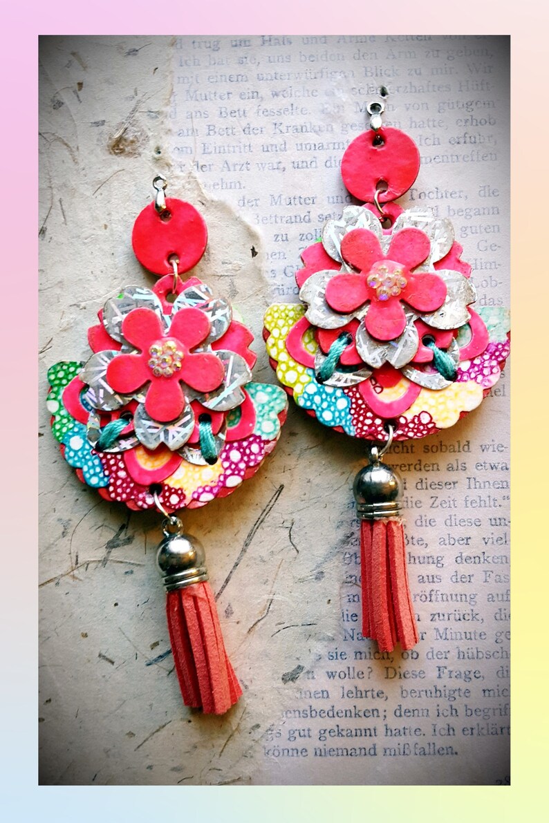 Blumenpower: Bunte Statement-Ohrringe!