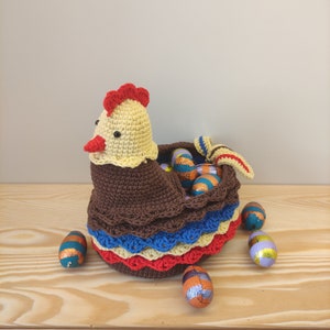 Henrietta the Hen, Chicken Egg Basket PDF Crochet Amigurumi Pattern