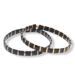 Bracelet de perles Tila, bracelet à perles plates, bracelet stretch, bracelet empilable, bracelet noir, argent et or, bijoux minimalistes, boho, chic