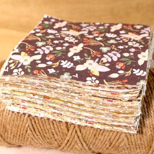 Tessuto marrone misto da 50 pezzi, tessuto stampato, tessuto di cotone per trapuntatura, quadrati pretagliati da 4", pacco di tessuto patchwork, sacchetto di ritagli di trapunta, cucito fai da te