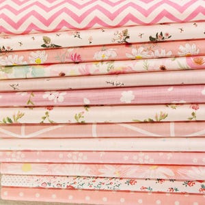 52 Tessuto di cotone rosa per cucito, trapuntatura, tessuto con stampa floreale, pretagliato, 5" Charm Pack, ritagli di quadrati patchwok fai da te
