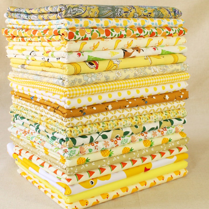 Chutes de tissu de coton, Lot de chutes de tissu de courtepointe, Lot de breloques en tissu, Sac à main en tissu, Lots de carrés de tissu Jaune