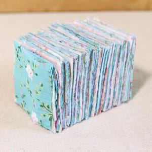 300 Mini Charm Square Fabric, Tessuto con stampa floreale floreale, Ritagli di tessuto, Tessuto per trapuntatura, Tessuto per trapuntatura, Materiale per cucire in cotone fai da te