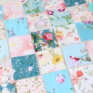 300 tessuto floreale verde rosa, mini tessuto quadrato pretagliato da 2" patchwork, resti di tessuto, tessuto per trapunte, materiale per cucito artigianale in cotone fai da te