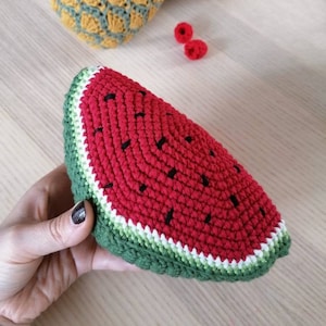 Arbuz szydełkowy do dziecięcej kuchni. Zabawa w jedzenie, akcesoria kuchenne. Jedzenie szydełkowe do dziecięcej kuchni. Zabawka edukacyjna Montessori